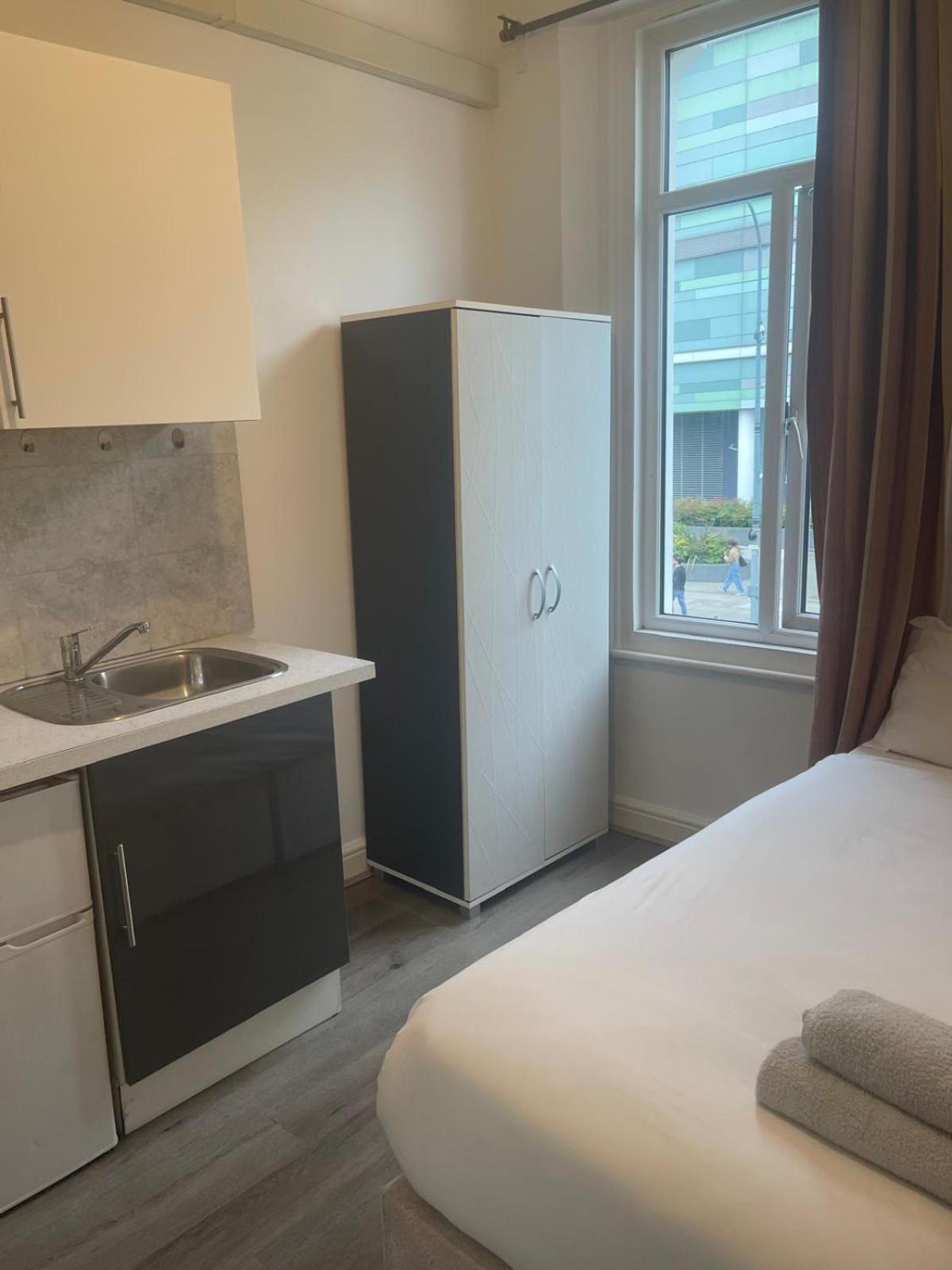 Flat Near Westfield Apartamento